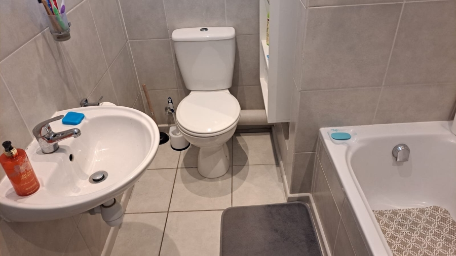2 Bedroom Property for Sale in Costa Da Gama Western Cape